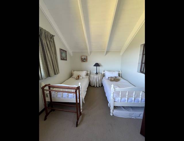 5 BEDROOM GATED ESTATE FOR SALE IN UNDERBERG